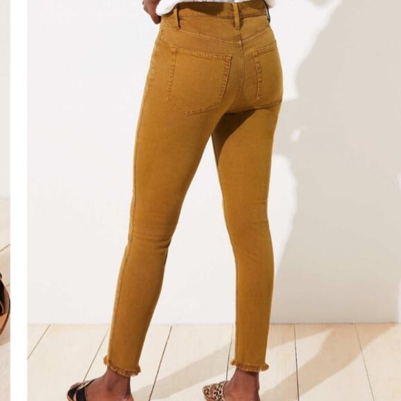 NWOT LOFT High Waist Skinny Jeans in Mustard w Frayed Ends Pockets Stretch Sz 24 - Picture 3 of 13